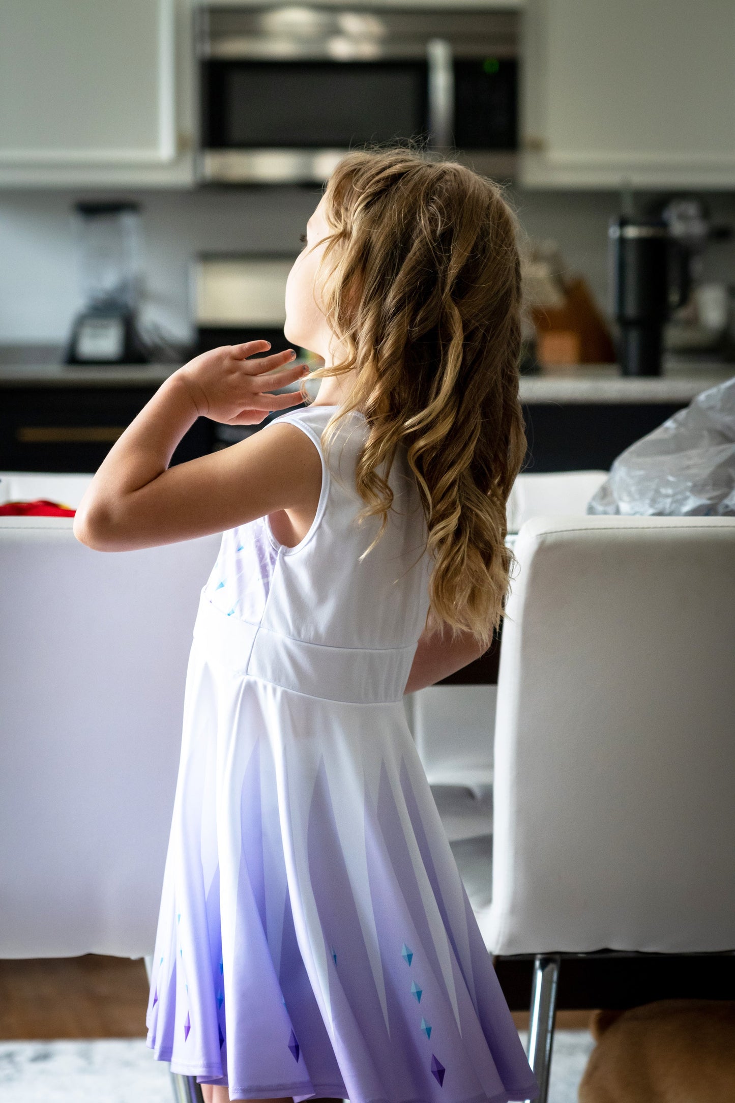 Robe tourbillonnante du couronnement de glace 